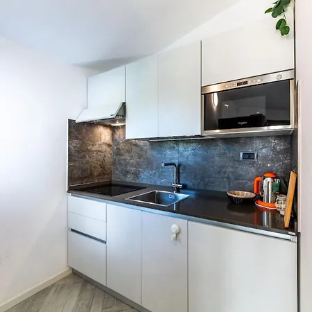 2 In Vg A 200m Dal Mare Apartment